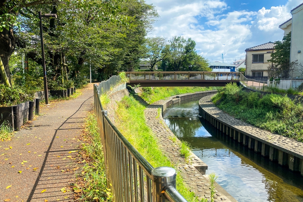 杉並区の粗大ごみの出し方と料金|処理券の買い方・持ち込み方法を解説