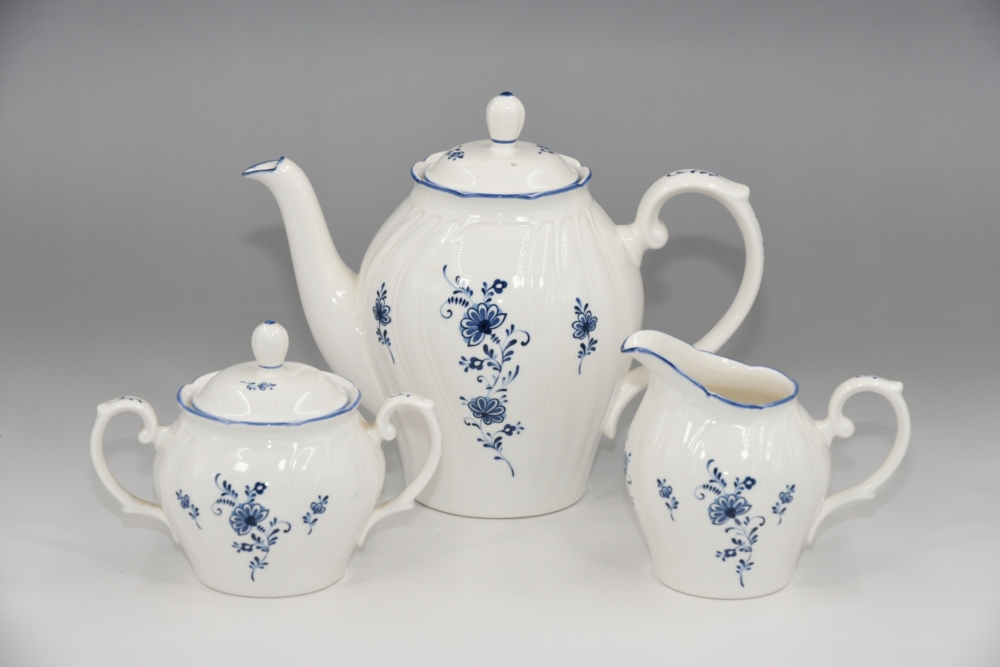 高額で買い取ってもらえる食器とは?