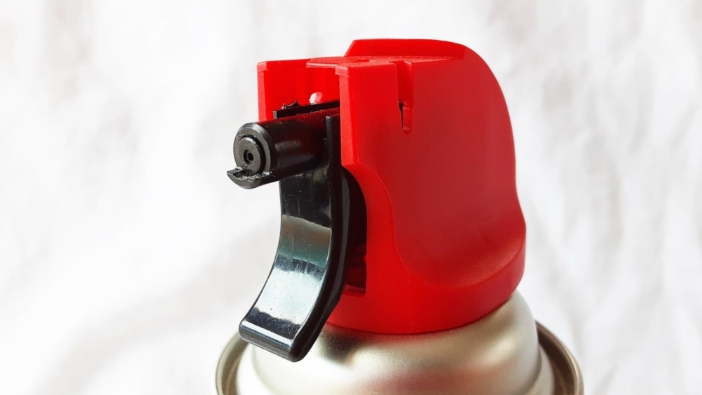 中身を出すとき・穴あけのときの注意点