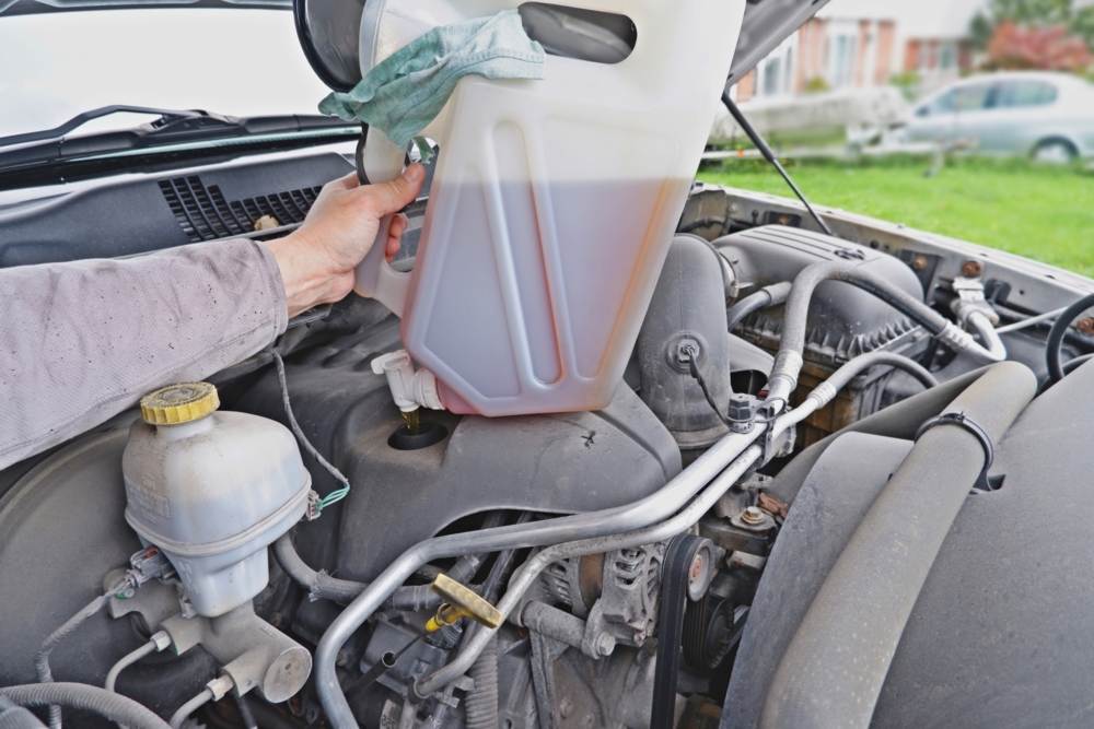 エンジンオイルの処分にかかる費用相場