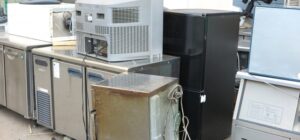 大型家電の処分方法を徹底解説【リサイクル費用を節約できるコツも】