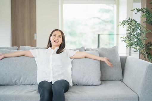 うつ傾向があり物を捨てたくなる時に業者を利用した女性