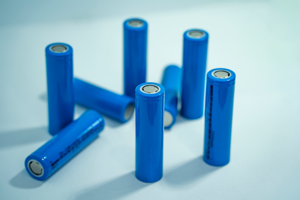 リチウムイオン電池を処分する際の注意点